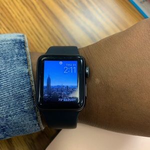 Apple watch series 3 with and extra band for free